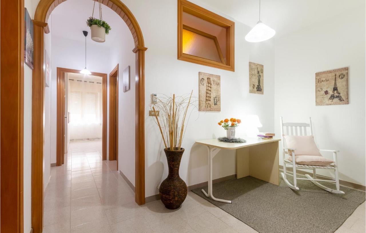 Lovely Apartment In Carovigno With Kitchen Buitenkant foto
