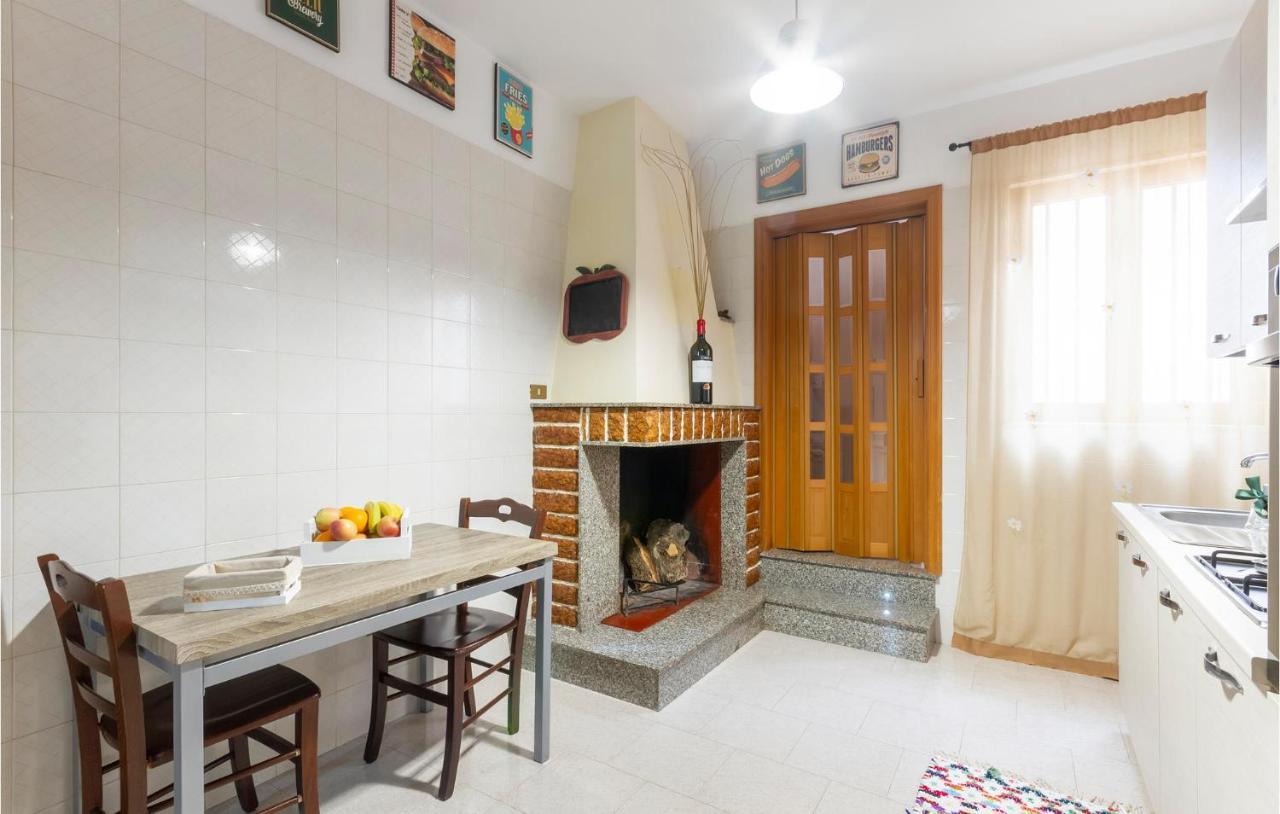 Lovely Apartment In Carovigno With Kitchen Buitenkant foto